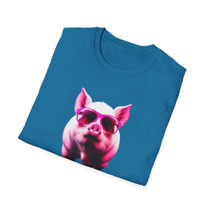 Pig T-Shirt - Cute & Eye-catching Graphic, Perfect for Everyday Wear and Pig Lovers, Awesome Gift Choice