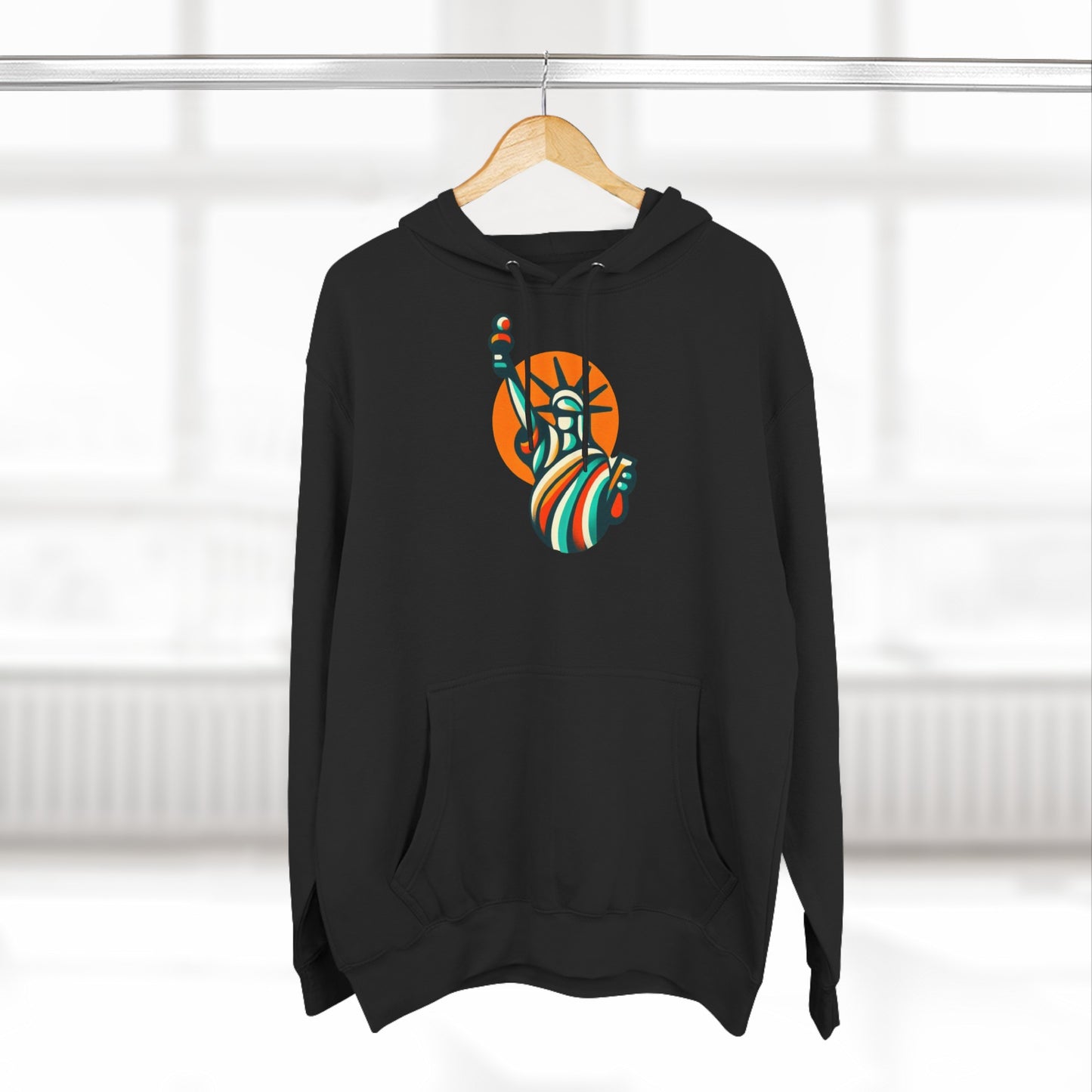 Retro 1970s Statue of Liberty Hoodie - Unisex Casual Wear Sweatshirt - Iconic American Landmark Gift for All Ages