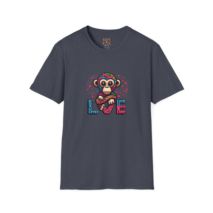 T-Shirt Love Monkey - Cool & Stylish Unisex Softstyle Tee for Casual Wear, Perfect Gift for Friends and Family