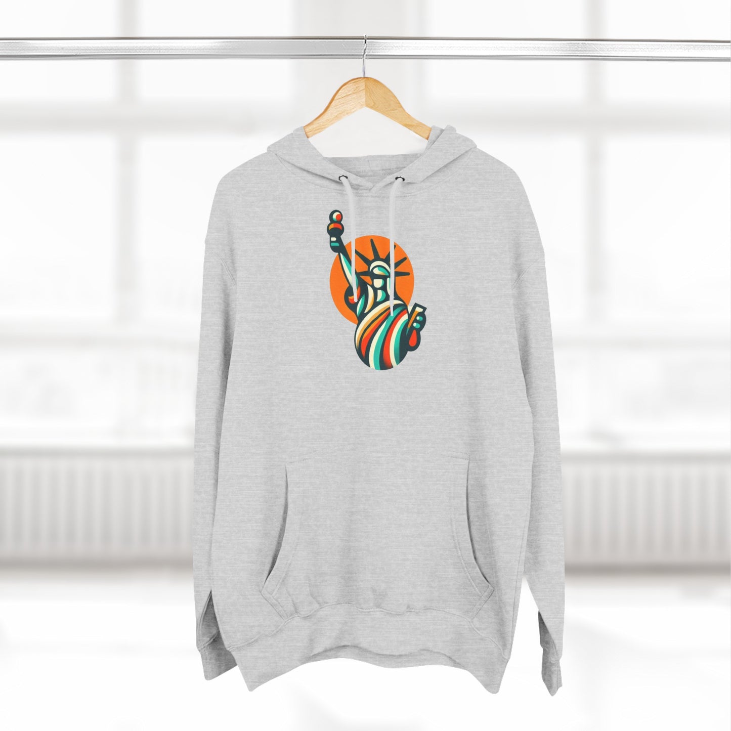 Retro 1970s Statue of Liberty Hoodie - Unisex Casual Wear Sweatshirt - Iconic American Landmark Gift for All Ages