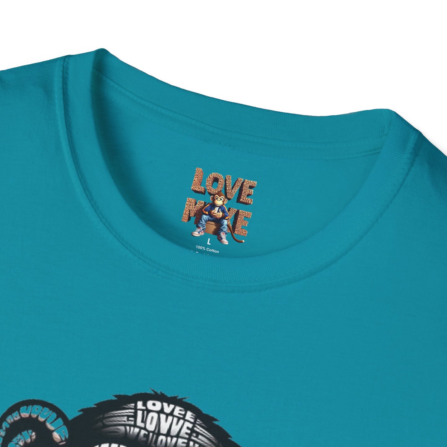 T-shirt - Funky & Stylish Love Monkey Design, Casual Wear for Trendy Fashion Lovers, Perfect Gift for Friends