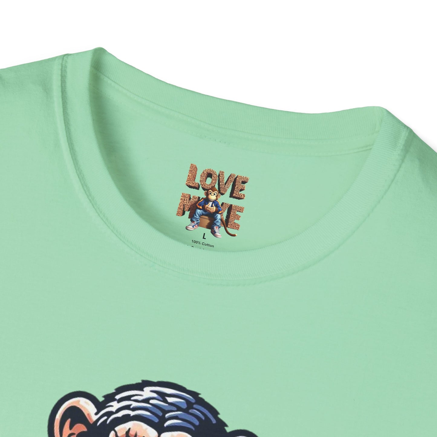 T-shirt Love Monkey Design, Cool & Stylish Tee, Perfect for Casual Wear and a Unique Gift for Friends and Family