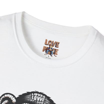 T-shirt - Funky & Stylish Love Monkey Design, Casual Wear for Trendy Fashion Lovers, Perfect Gift for Friends