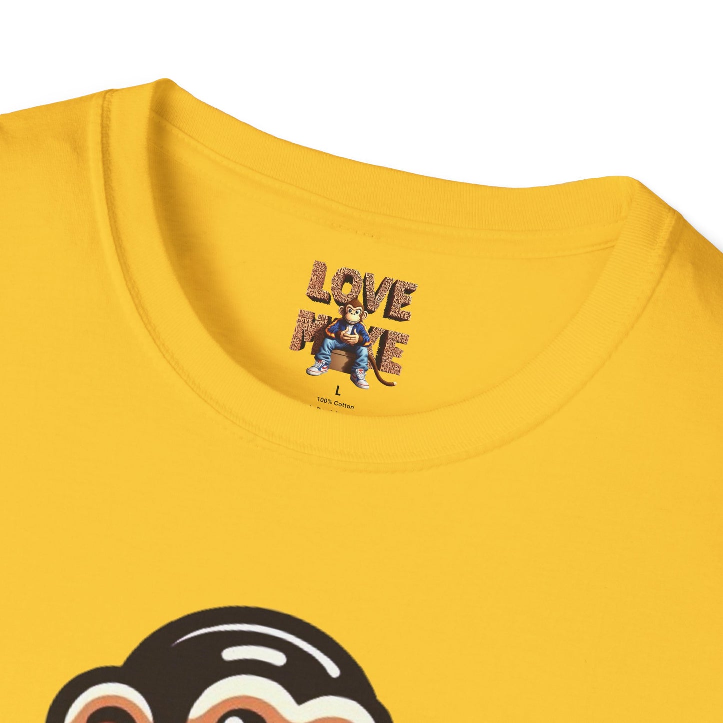 T-shirt - Funky & Stylish Love Monkey Design, Casual Wear for Trendy Fashion Lovers, Perfect Gift for Friends