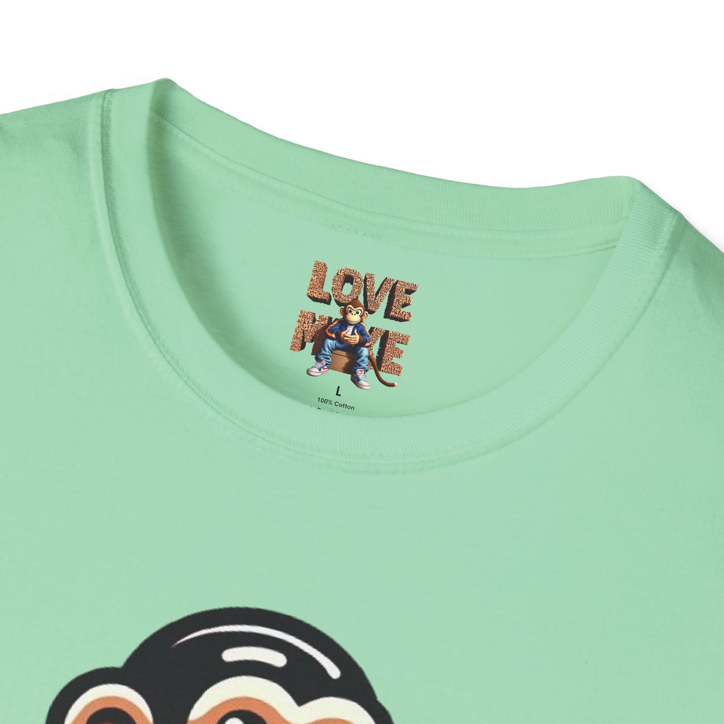 T-shirt - Funky & Stylish Love Monkey Design, Casual Wear for Trendy Fashion Lovers, Perfect Gift for Friends