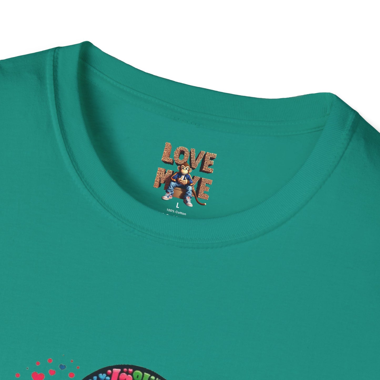 T-Shirt Love Monkey - Cool & Stylish Unisex Softstyle Tee for Casual Wear, Perfect Gift for Friends and Family